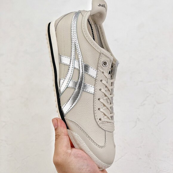 Onitsuka Tiger MEXICO 66 Tan/Silver Sneakers - Picture 2 of 9